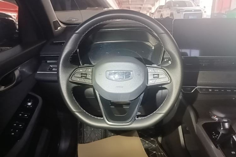 Geely Auto Preface 2024 — салон, рулевое колесо, 31 300 км, Guazi 3wbfurttzr, фото 6
