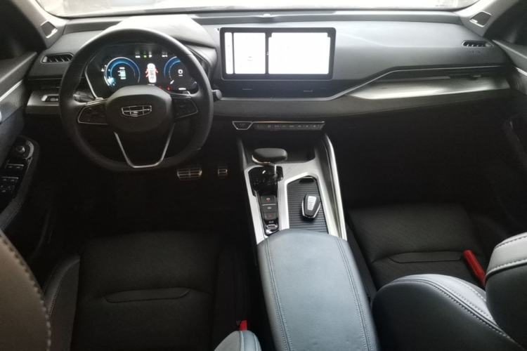 Geely Auto Preface 2024 — салон, центральная консоль, 12 600 км, Guazi 93ehhlzazr, фото 5