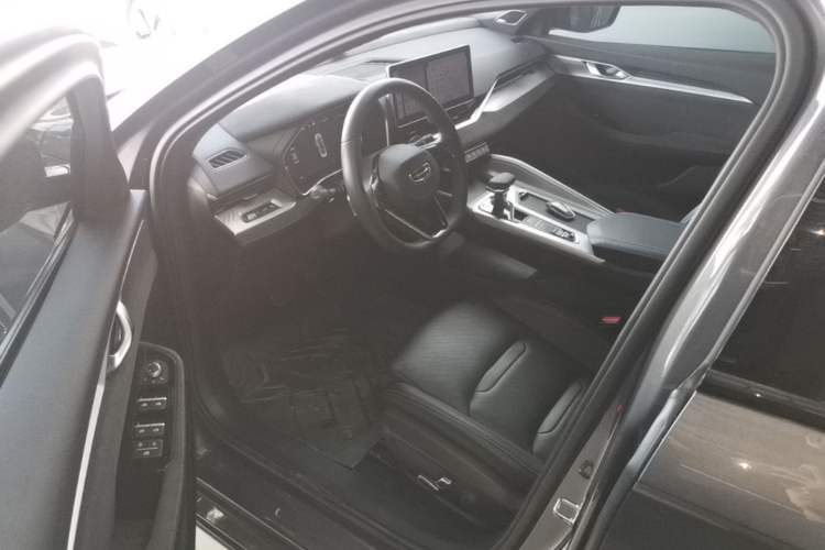 Geely Auto Preface 2024 — салон, сиденья, 12 600 км, Guazi 93ehhlzazr, фото 7