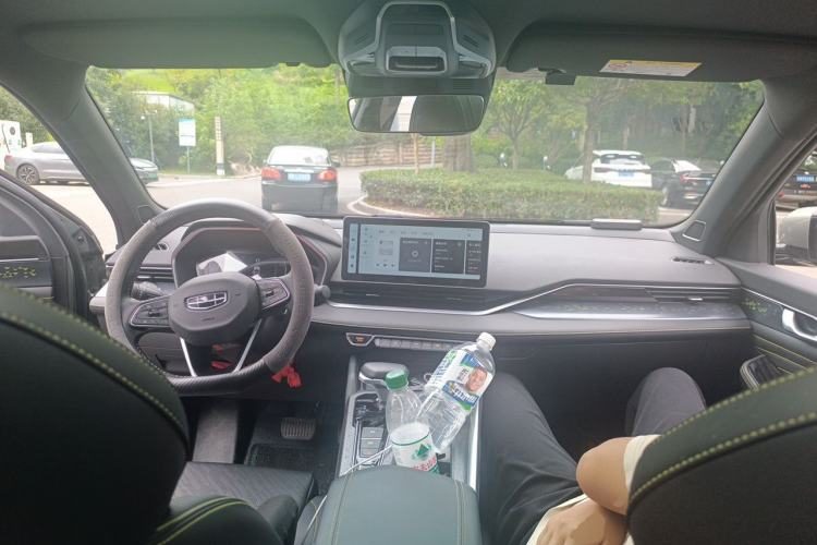 Geely Auto Preface 2024 — салон, центральная консоль, 37 700 км, Guazi pqyvnq9qvu, фото 5