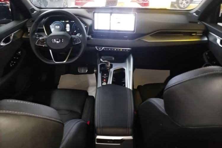 Geely Auto Preface 2024 — салон, центральная консоль, 16 200 км, Guazi uwd3xx29qs, фото 5