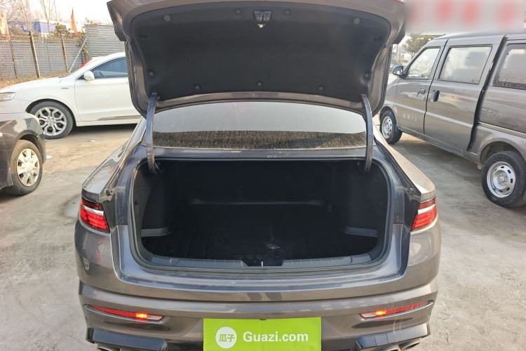 Geely Auto Preface 2025 — багажник, 6 900 км, Guazi v8rlf68acl, фото 4
