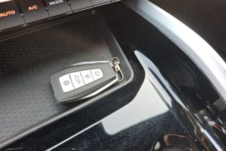 Geely Auto Preface 2025 — салон, 6 900 км, Guazi v8rlf68acl, фото 5