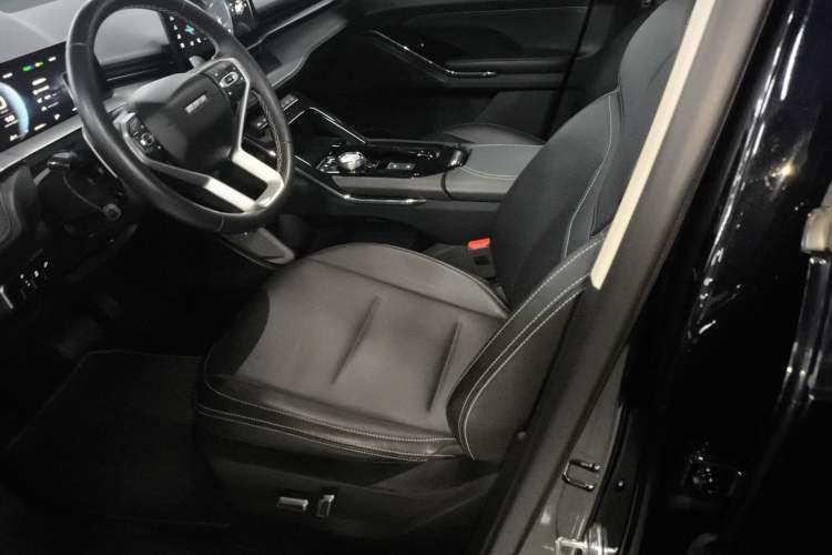 Haval H6 2022 — салон, сиденья, 26 500 км, Guazi 2ds38qdacq, фото 3