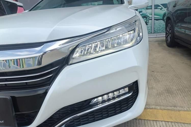 Honda Accord 2016 — передняя фара, 80 700 км, Guazi gsytmjhl5l, фото 8