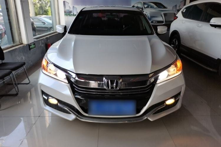 Honda Accord 2016 — вид спереди, 95 700 км, Guazi szlmt6krqr, фото 2