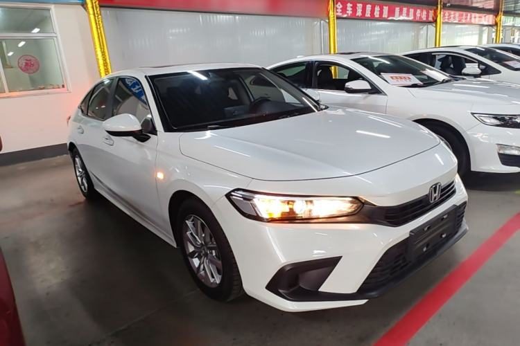 Honda Civic 2022 — вид спереди справа, 30 000 км, Guazi nlc3rmexwy, фото 2