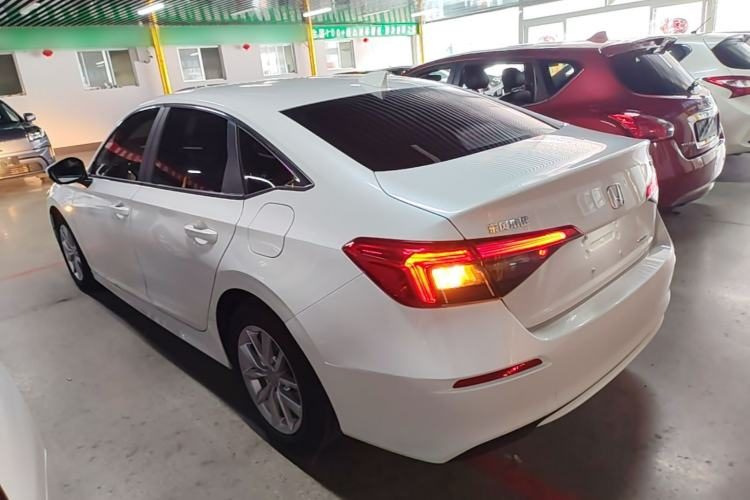 Honda Civic 2022 — вид сзади слева, 30 000 км, Guazi nlc3rmexwy, фото 3