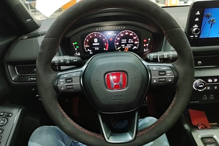 Honda Civic 2023 — салон, рулевое колесо, 6 100 км, Guazi 2t4ccj2cez, фото 6