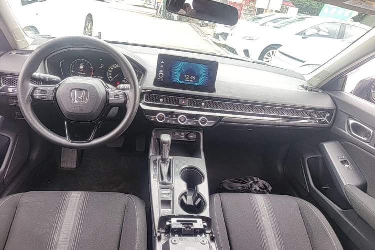 Honda Civic 2023 — салон, центральная консоль, 122 100 км, Guazi xtgcwgytvj, фото 5
