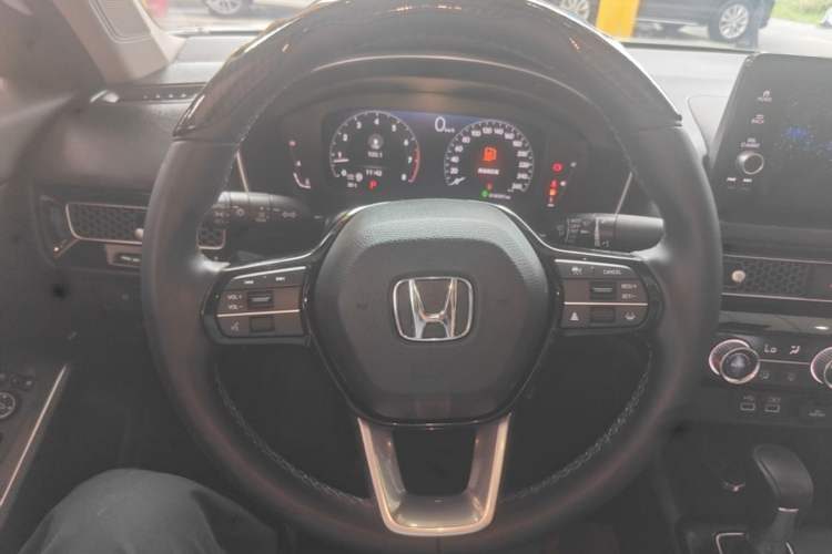 Honda Integra 2023 — салон, рулевое колесо, 18 500 км, Guazi s9b8bn9qcd, фото 6
