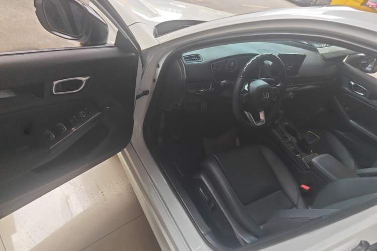 Honda Integra 2023 — салон, сиденья, 18 500 км, Guazi s9b8bn9qcd, фото 7