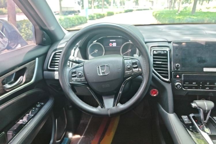 Honda UR-V 2020 — салон, рулевое колесо, 66 300 км, Guazi ejnyejwetv, фото 6
