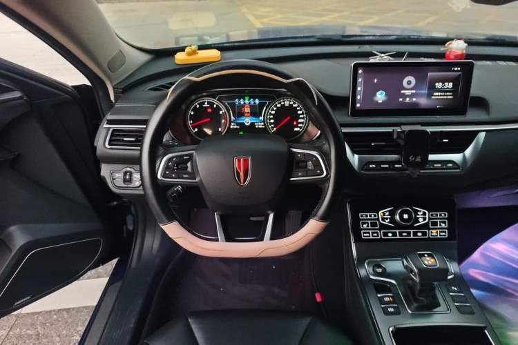 Hongqi H5 2020 — салон, рулевое колесо, 57 100 км, Guazi 8sddquce3u, фото 6