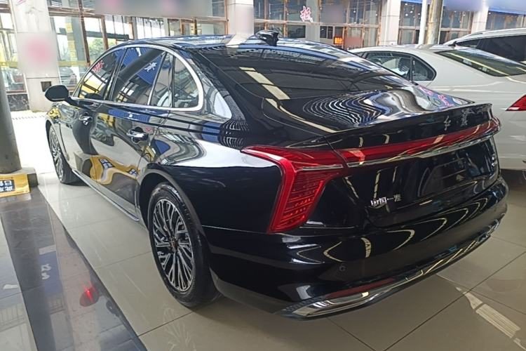 Hongqi H5 2024 — вид сзади слева, 46 900 км, Guazi yfjn8lm8hm, фото 3