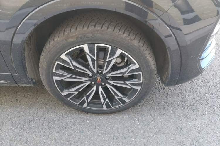 Hongqi HS5 2023 — колесо и диск, 55 900 км, Guazi j6e3jflaay, фото 7
