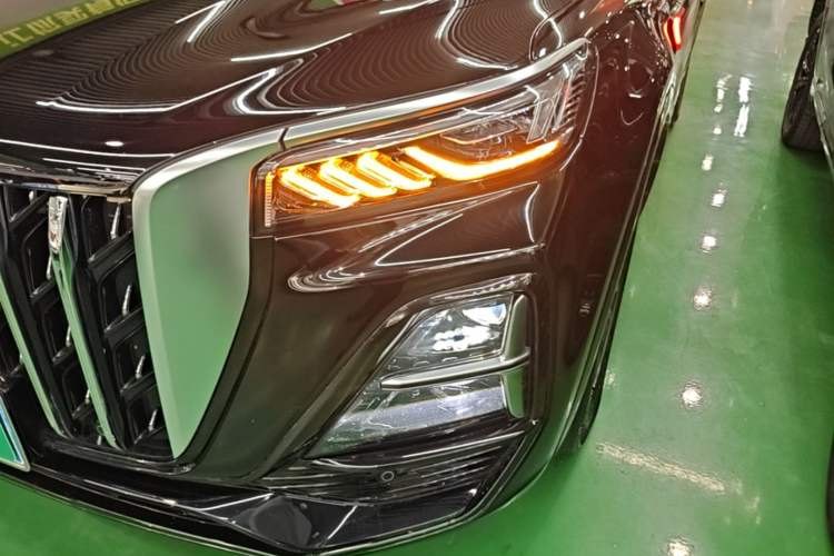 Hongqi HS5 2023 — передняя фара, 96 500 км, Guazi ycz4mldu3c, фото 7