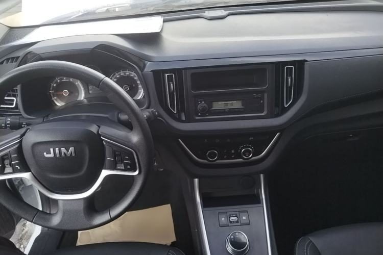 Isuzu JLM 2024 — салон, центральная консоль, 10 600 км, Guazi 69h4bj8597, фото 5