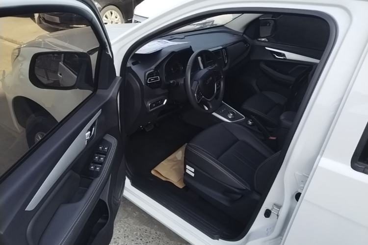 Isuzu JLM 2024 — салон, сиденья, 10 600 км, Guazi 69h4bj8597, фото 7