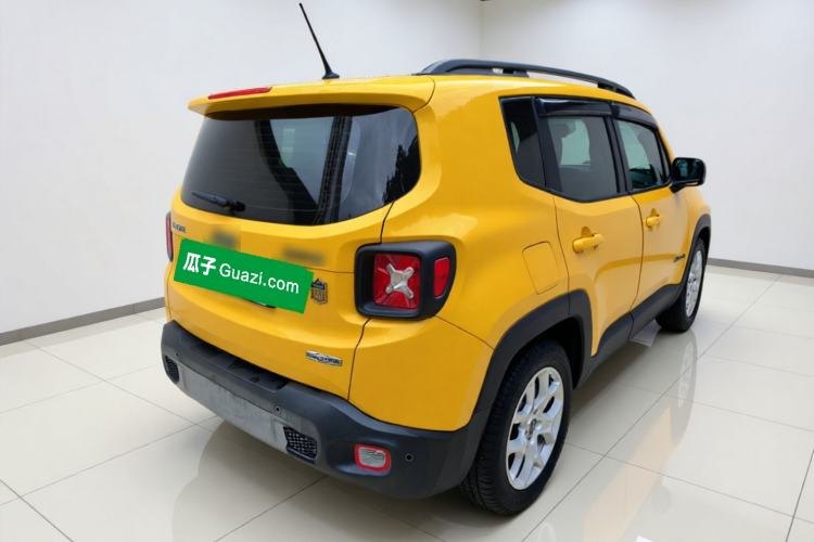 Jeep Renegade 2017 — вид сзади справа, 111 700 км, Guazi lnd2nfbvqf, фото 4