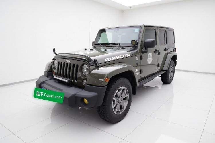Jeep Wrangler 2015 — вид спереди слева, 101 300 км, Guazi jg9bvz69u8, фото 2