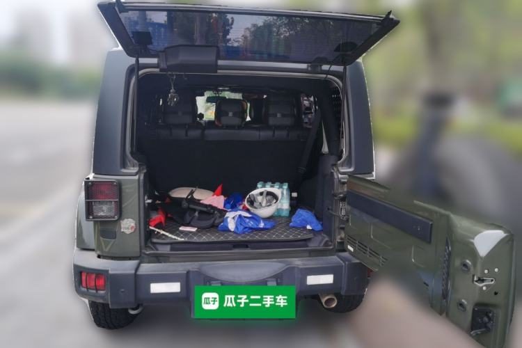 Jeep Wrangler 2015 — багажник, 101 300 км, Guazi jg9bvz69u8, фото 8