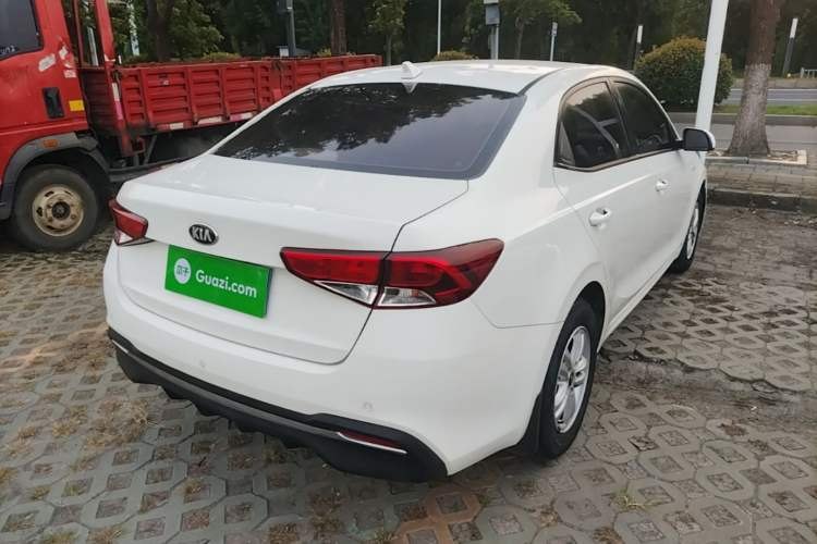 Kia Forte 2019 — вид сзади справа, 96 800 км, Guazi 5e55zta3y7, фото 6