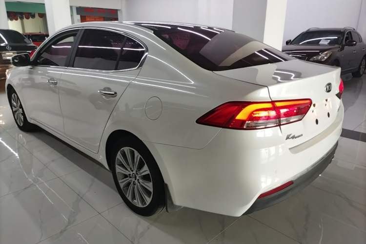 Kia K4 2017 — вид сзади слева, 110 200 км, Guazi ab479tuytc, фото 4
