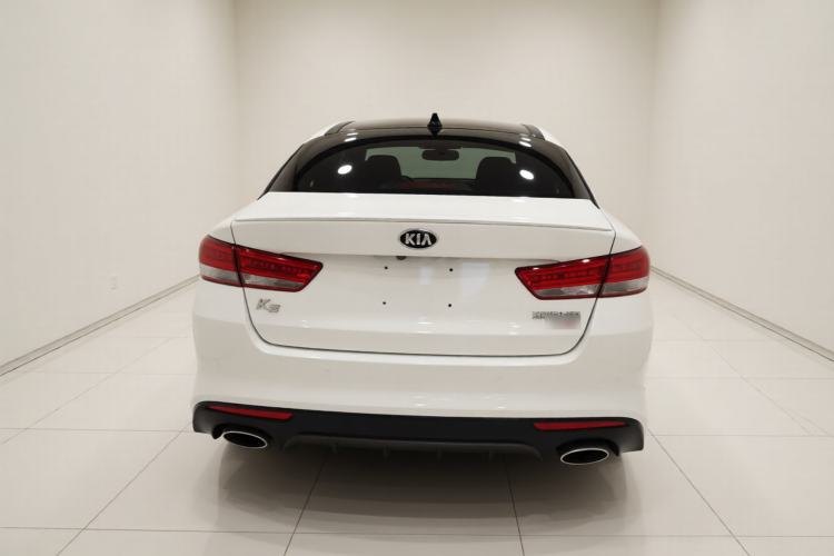 Kia K5 2016 — вид сзади, 106 500 км, Guazi qlrmhq6zxu, фото 4