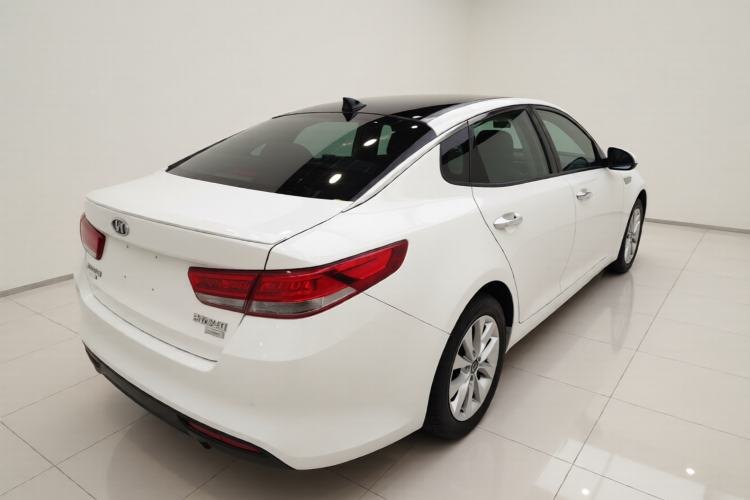 Kia K5 2016 — вид сзади справа, 106 500 км, Guazi qlrmhq6zxu, фото 5