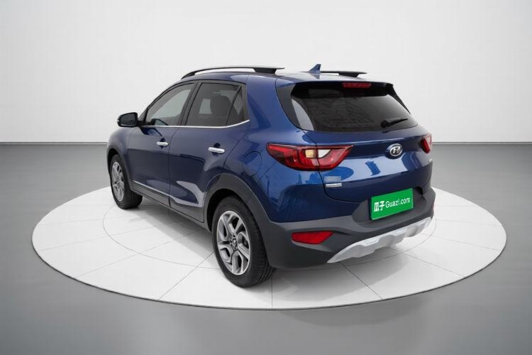 Kia kx1 Stonic 2019 — вид сзади слева, 76 900 км, Guazi uhvhzflyr6, фото 4