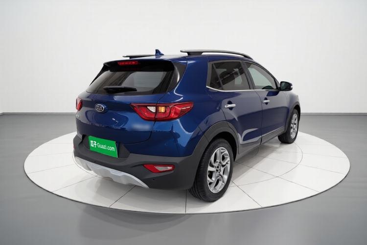 Kia kx1 Stonic 2019 — вид сзади справа, 76 900 км, Guazi uhvhzflyr6, фото 6