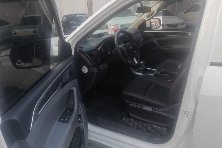 SAIC SAIC MAXUS T60 2019 — салон, сиденья, 32 400 км, Guazi 63rj9zpxyq, фото 8