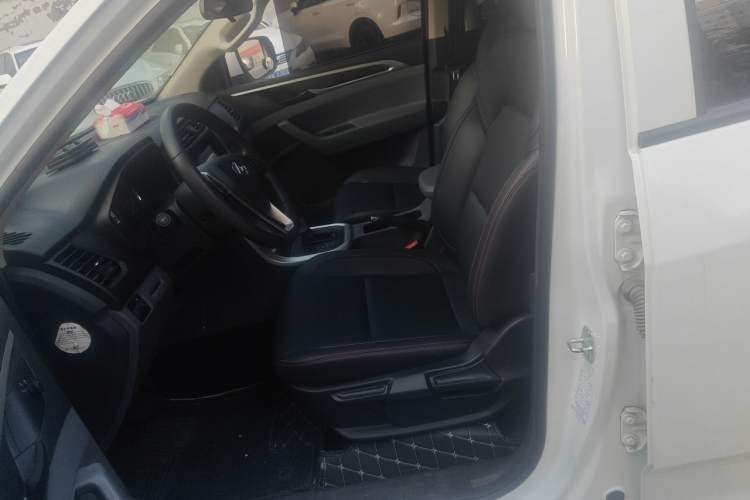 SAIC SAIC MAXUS T60 2019 — салон, сиденья, 32 400 км, Guazi 63rj9zpxyq, фото 9