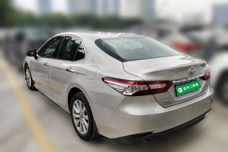 Toyota Camry 2018 — вид сзади слева, 110 399 км, Guazi 2b3mzcgskk, фото 4
