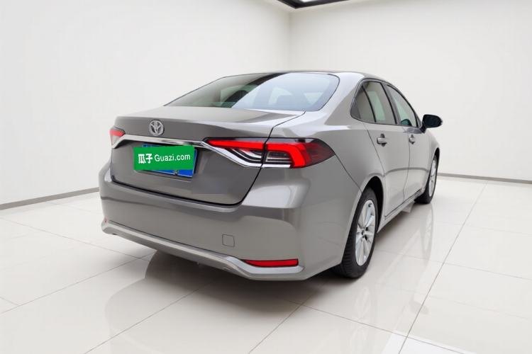 Toyota Corolla 2019 — вид сзади справа, 139 200 км, Guazi 7tmmp9cc65, фото 6