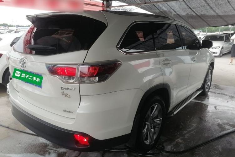 Toyota Highlander 2015 — вид сзади справа, 131 800 км, Guazi ja2hsw5azc, фото 6