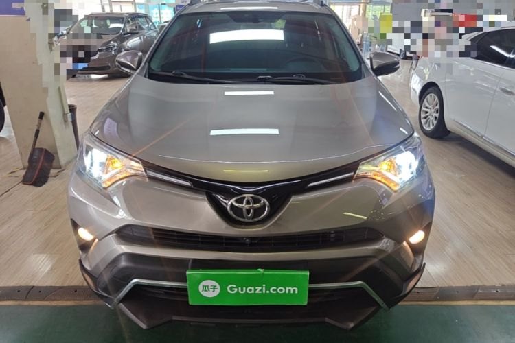 Toyota RAV4 2019 — вид спереди, 101 800 км, Guazi mad7553fjq, фото 2