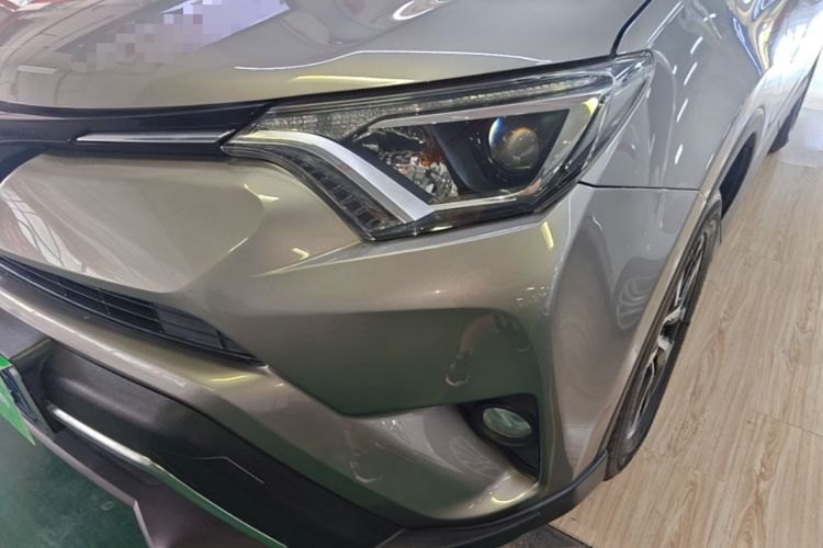 Toyota RAV4 2019 — передняя фара, 101 800 км, Guazi mad7553fjq, фото 8
