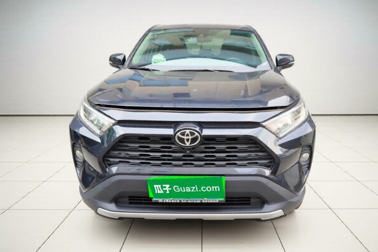 Toyota RAV4 2022 — вид спереди, 53 800 км, Guazi hpkc6lly9a, фото 8