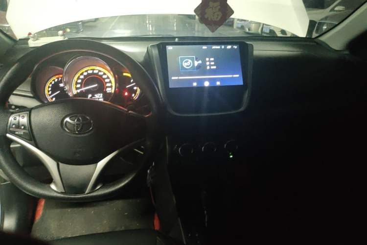 Toyota YARiS L Zhi Xuan 2022 — салон, центральная консоль, 63 100 км, Guazi shxqwnsdvl, фото 5