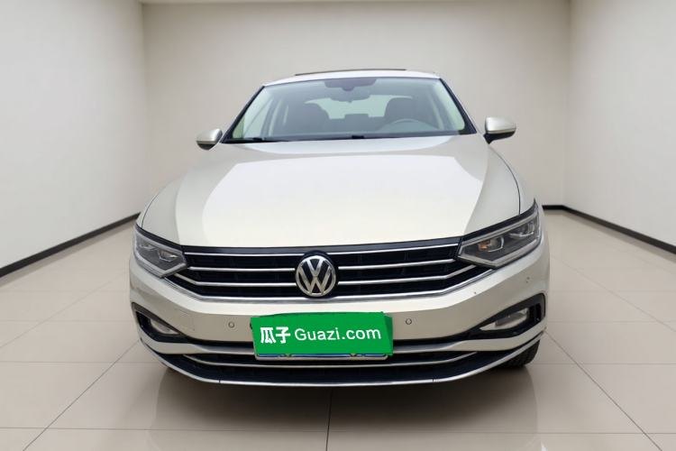 Volkswagen Magotan 2020 — вид спереди, 141 000 км, Guazi wbtxl2untx, фото 2