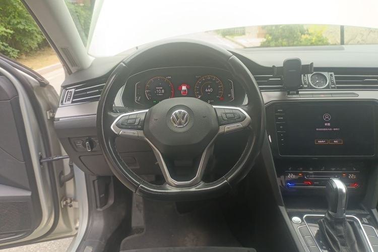 Volkswagen Magotan 2020 — салон, рулевое колесо, 141 000 км, Guazi wbtxl2untx, фото 7